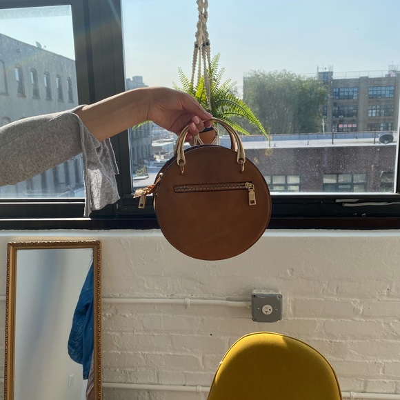 Handbag - Picture 2 of 3